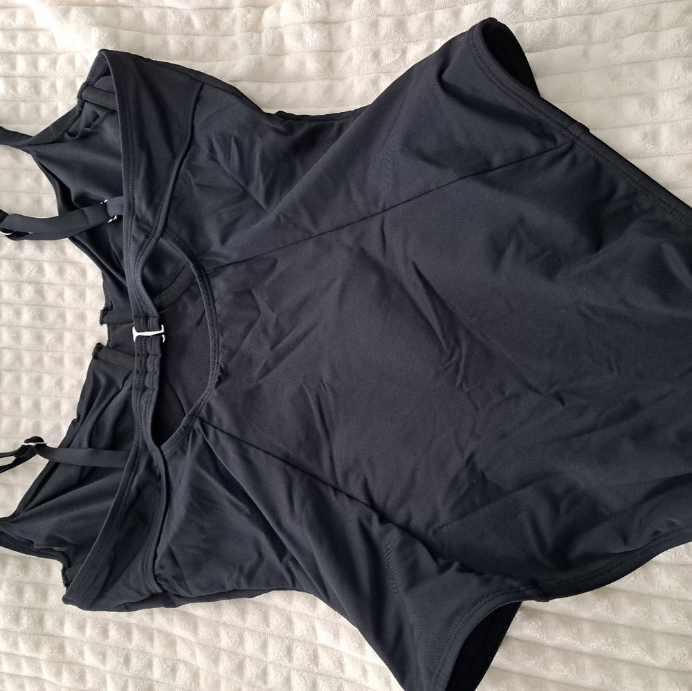 Bathing suit - Picture 2 of 4